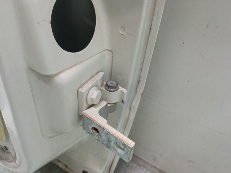 Recambio de puerta delantera izquierda para fiat qubo (225_) 1.3 d multijet (225cxb1a, 225axb1a, 225cxb11, 225axb11,... referenc