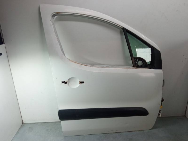 Recambio de puerta delantera derecha para peugeot partner tepee 1.6 hdi / bluehdi 75 referencia OEM IAM   