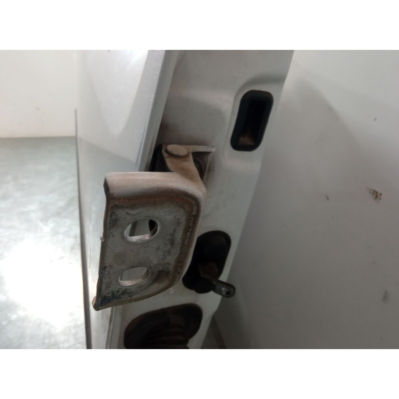 Recambio de puerta delantera derecha para renault kangoo be bop (kw0/1_) 1.5 dci 75 referencia OEM IAM   