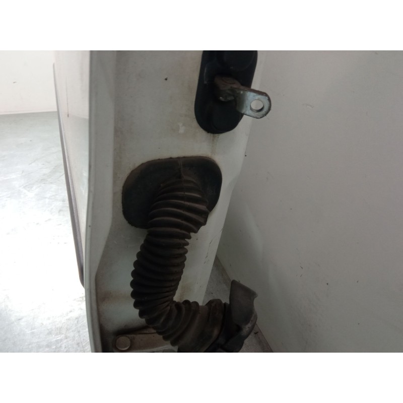 Recambio de puerta delantera derecha para renault kangoo be bop (kw0/1_) 1.5 dci 75 referencia OEM IAM   