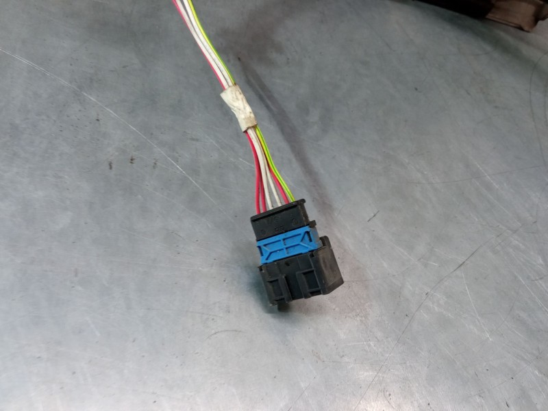 Recambio de puerta corredera izquierda completa para peugeot partner furgoneta/monovolumen 1.6 hdi 16v referencia OEM IAM   
