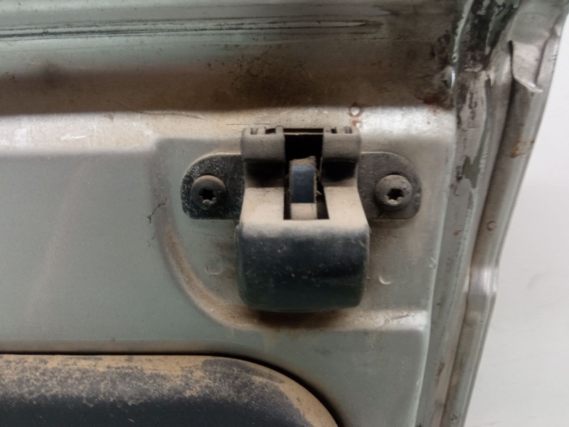 Recambio de porton trasero derecho para opel combo tour 1.3 cdti 16v referencia OEM IAM   