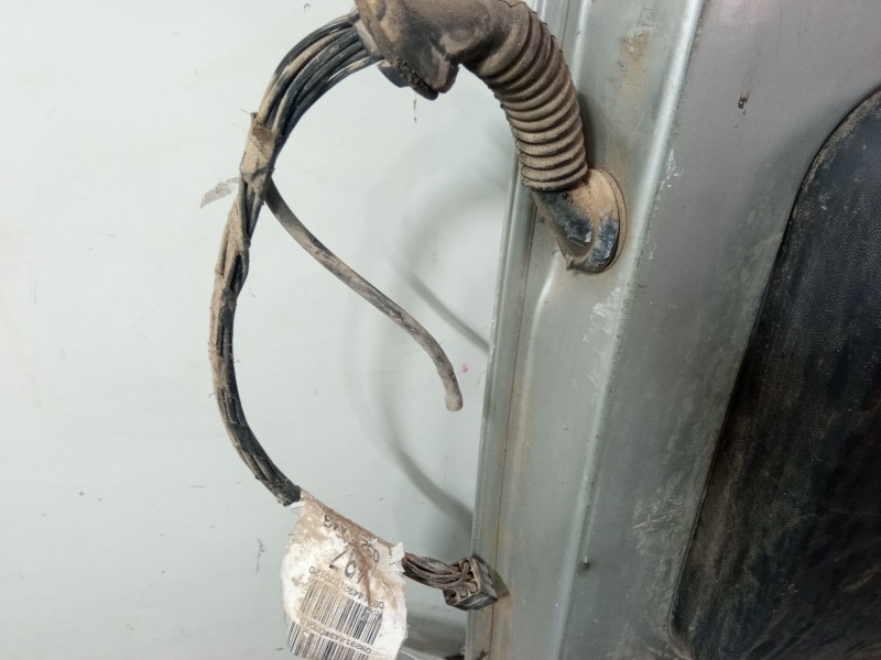 Recambio de porton trasero derecho para opel combo tour 1.3 cdti 16v referencia OEM IAM   