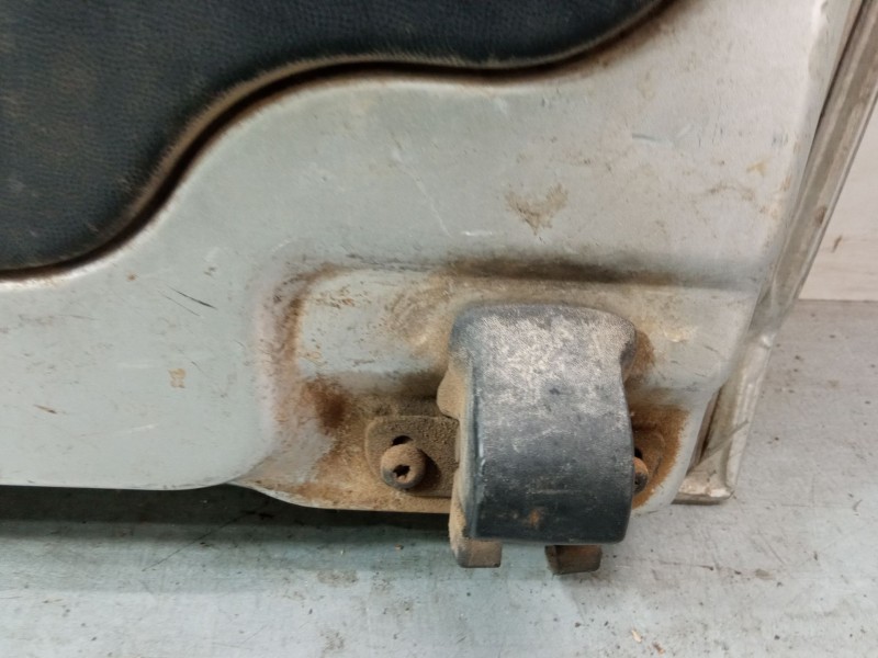 Recambio de porton trasero derecho para opel combo tour 1.3 cdti 16v referencia OEM IAM   