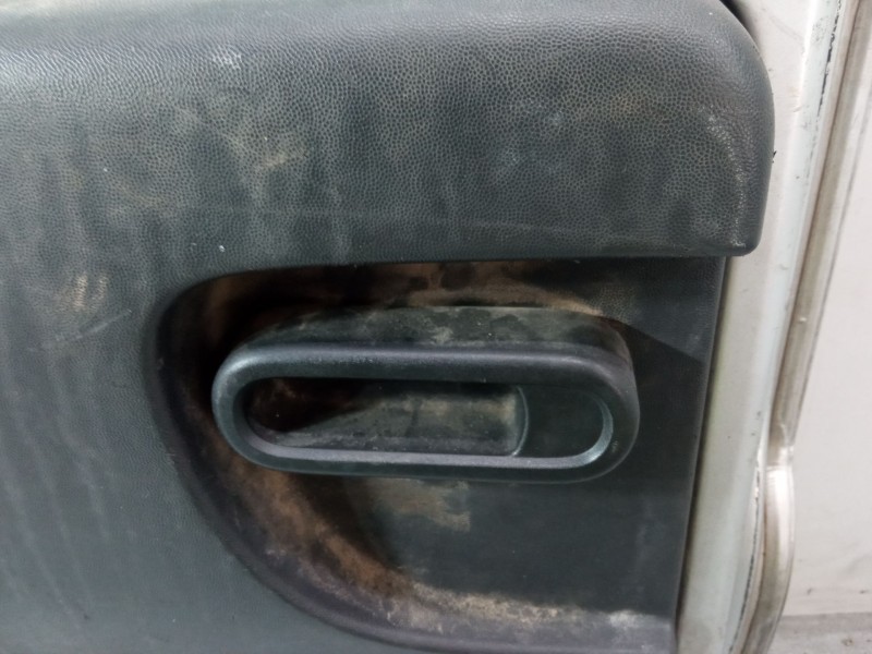 Recambio de porton trasero derecho para opel combo tour 1.3 cdti 16v referencia OEM IAM   