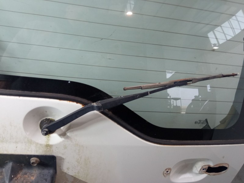 Recambio de porton trasero completo para nissan terrano ii (r20) 2.7 tdi 4wd referencia OEM IAM   