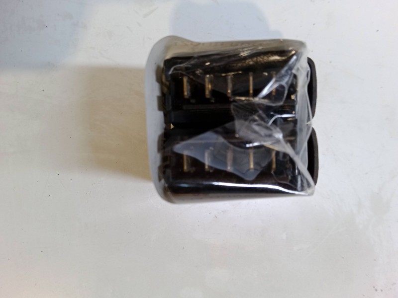 Recambio de mando elevalunas delantero izquierdo para renault clio iii (br0/1, cr0/1) 1.2 16v (br02, br0j, br11, cr02, cr0j, cr1