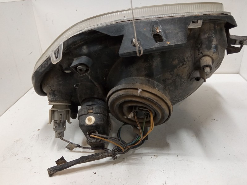 Recambio de faro izquierdo para renault clio ii (bb_, cb_) 1.2 (bb0a, bb0f, bb10, bb1k, bb28, bb2d, bb2h, cb0a,... referencia OE