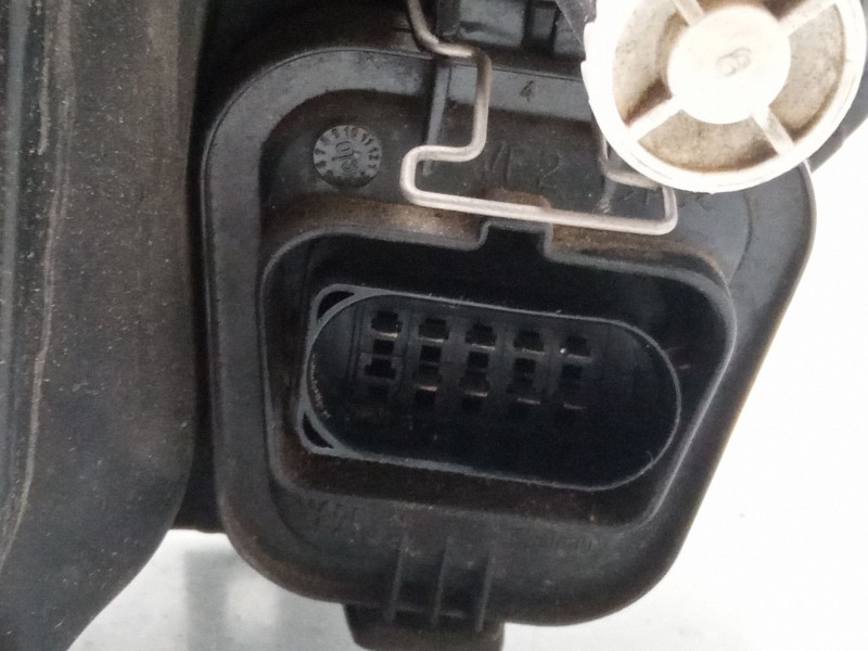 Recambio de faro izquierdo para volkswagen golf iv (1j1) 1.4 16v referencia OEM IAM 1j1941015b  