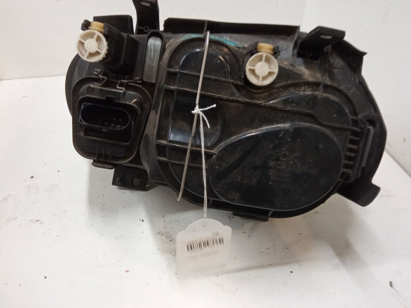 Recambio de faro derecho para volkswagen golf iv (1j1) 1.4 16v referencia OEM IAM 1j1941016b  