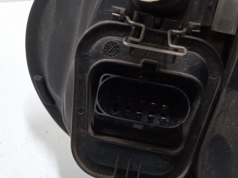 Recambio de faro derecho para volkswagen golf iv (1j1) 1.4 16v referencia OEM IAM 1j1941016b  