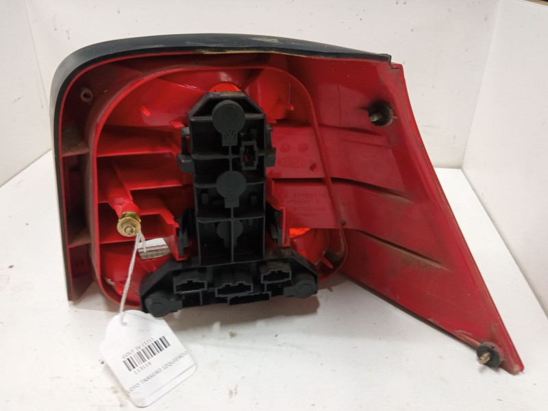 Recambio de piloto trasero izquierdo para volkswagen golf iv (1j1) 1.4 16v referencia OEM IAM   
