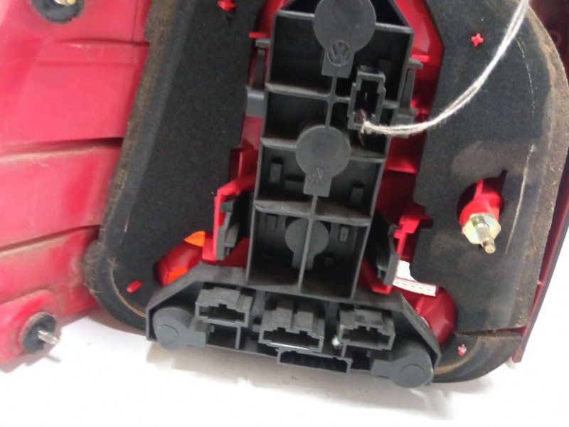 Recambio de piloto trasero derecho para volkswagen golf iv (1j1) 1.4 16v referencia OEM IAM   