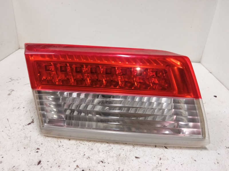 Recambio de piloto trasero porton izquierdo para renault laguna iii (bt0/1) 1.5 dci (bt00, bt0a, bt0t, bt1j) referencia OEM IAM 
