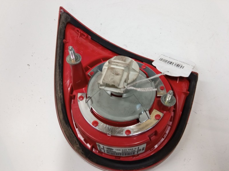 Recambio de piloto trasero porton izquierdo para volkswagen golf v (1k1) 1.9 tdi 4motion referencia OEM IAM 1K6945093G  