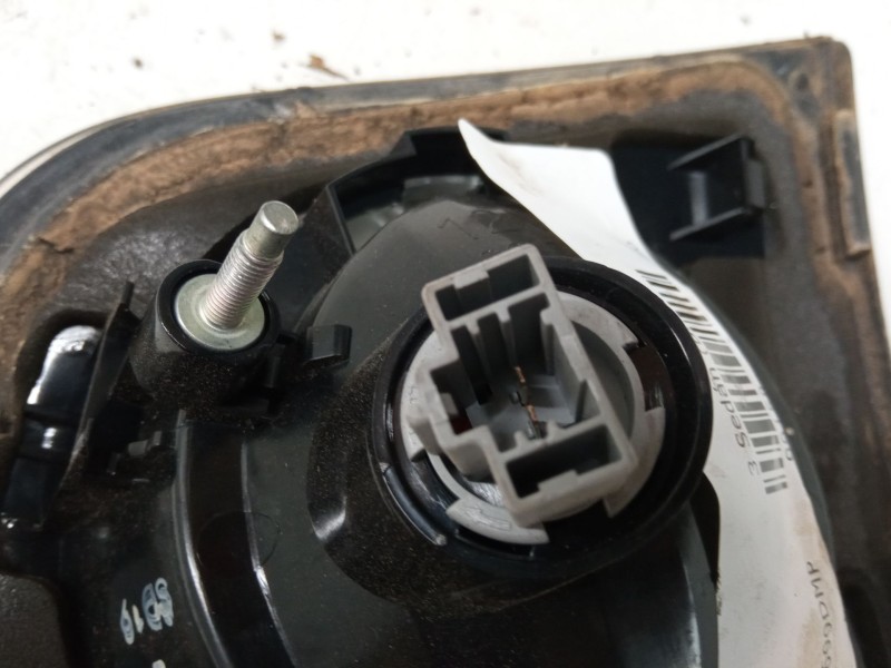 Recambio de piloto trasero porton izquierdo para mazda 3 sedán (bk) 1.6 di turbo (bk12y) referencia OEM IAM   