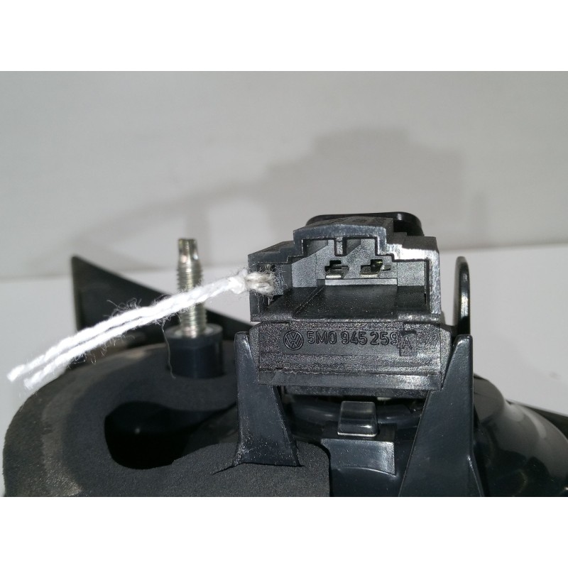 Recambio de piloto trasero porton izquierdo para volkswagen golf plus v (5m1, 521) 1.9 tdi referencia OEM IAM   