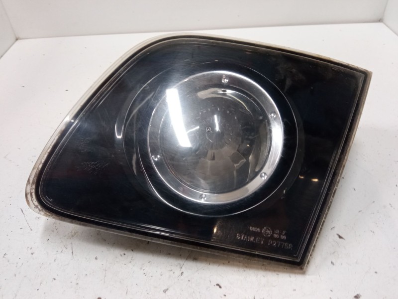 Recambio de piloto trasero porton derecho para mazda 3 sedán (bk) 1.6 di turbo (bk12y) referencia OEM IAM   