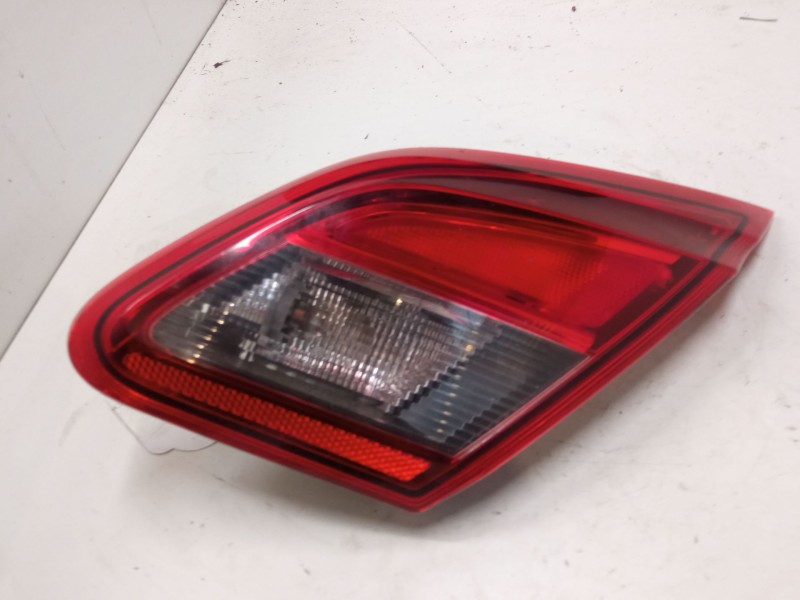 Recambio de piloto trasero porton derecho para opel corsa e (x15) 1.4 (08, 68) referencia OEM IAM   