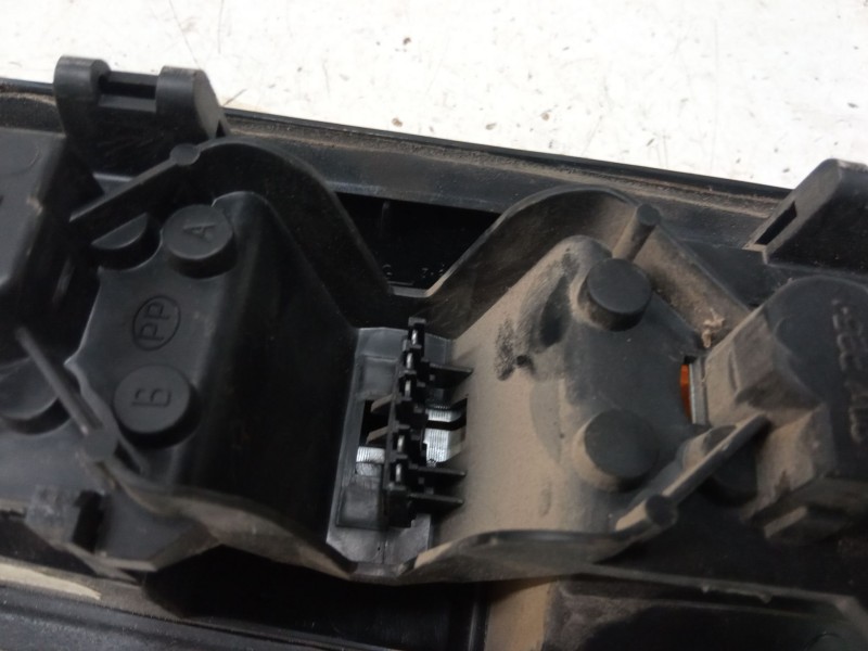 Recambio de piloto trasero izquierdo para opel corsa a hatchback (s83) 1.3 s (f08, m08, f68, m68) referencia OEM IAM   