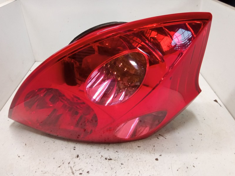 Recambio de piloto trasero izquierdo para kia cee´d hatchback (ed) 1.4 referencia OEM IAM 082231928LR  