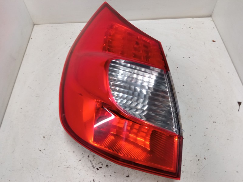 Recambio de piloto trasero izquierdo para renault scénic ii (jm0/1_) 1.6 16v (jm1r) referencia OEM IAM   