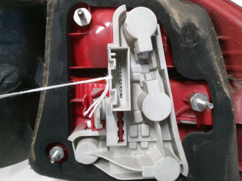 Recambio de piloto trasero izquierdo para bmw 3 (e90) 320 d referencia OEM IAM   
