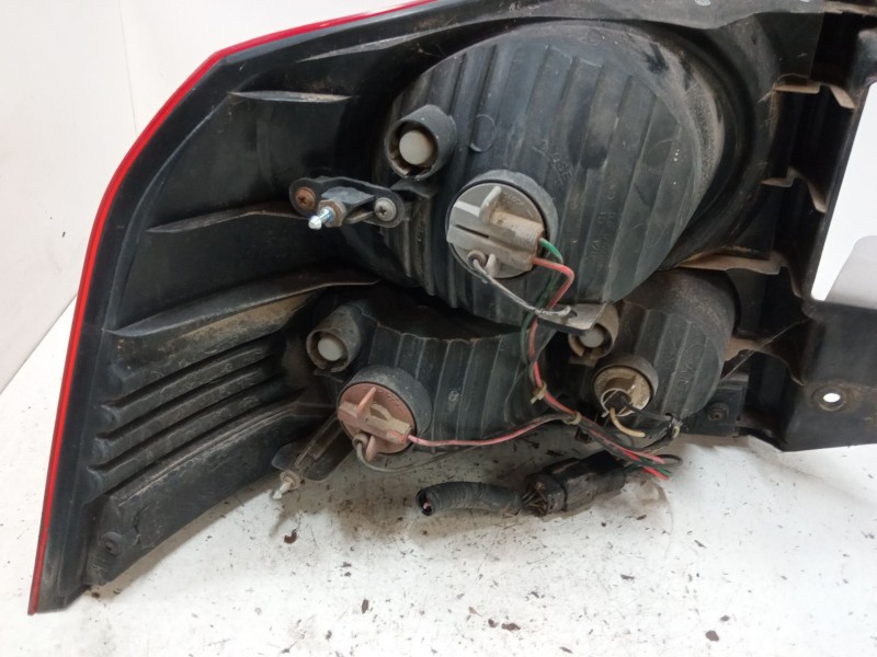 Recambio de piloto trasero derecho para ssangyong actyon i 2.0 xdi referencia OEM IAM   