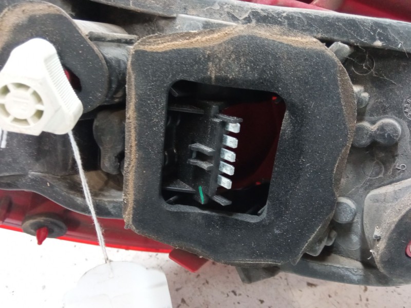 Recambio de piloto trasero derecho para opel corsa d (s07) 1.3 cdti (l08, l68) referencia OEM IAM   