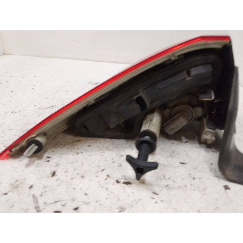 Recambio de piloto trasero derecho para renault laguna iii (bt0/1) 1.5 dci (bt00, bt0a, bt0t, bt1j) referencia OEM IAM 265500001