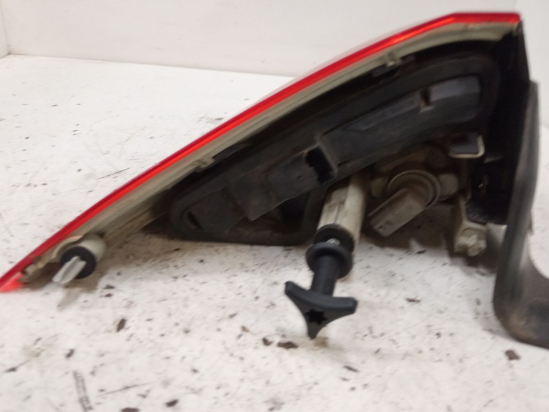 Recambio de piloto trasero derecho para renault laguna iii (bt0/1) 1.5 dci (bt00, bt0a, bt0t, bt1j) referencia OEM IAM 265500001