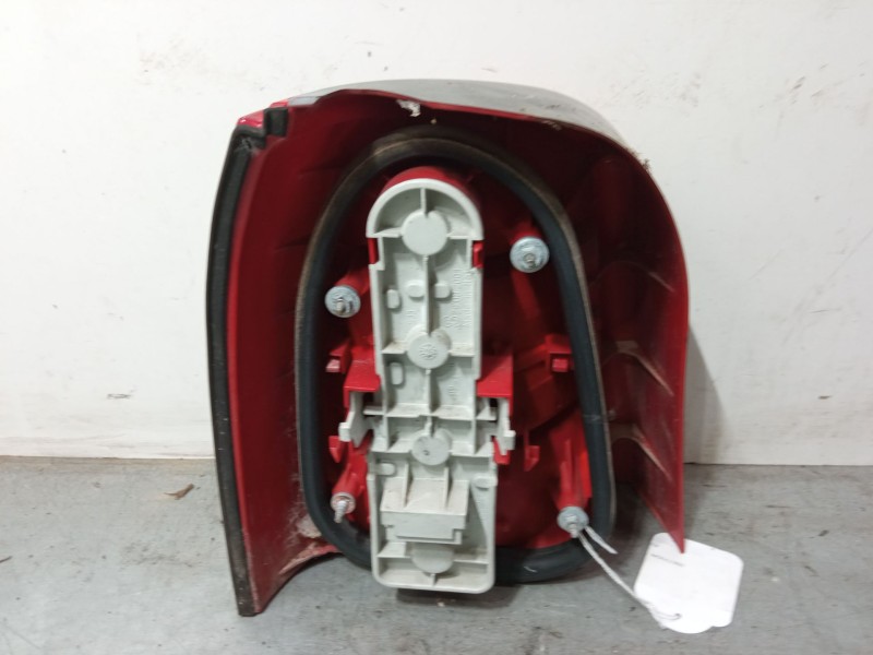 Recambio de piloto trasero derecho para audi a4 b5 avant (8d5) 1.9 tdi referencia OEM IAM   