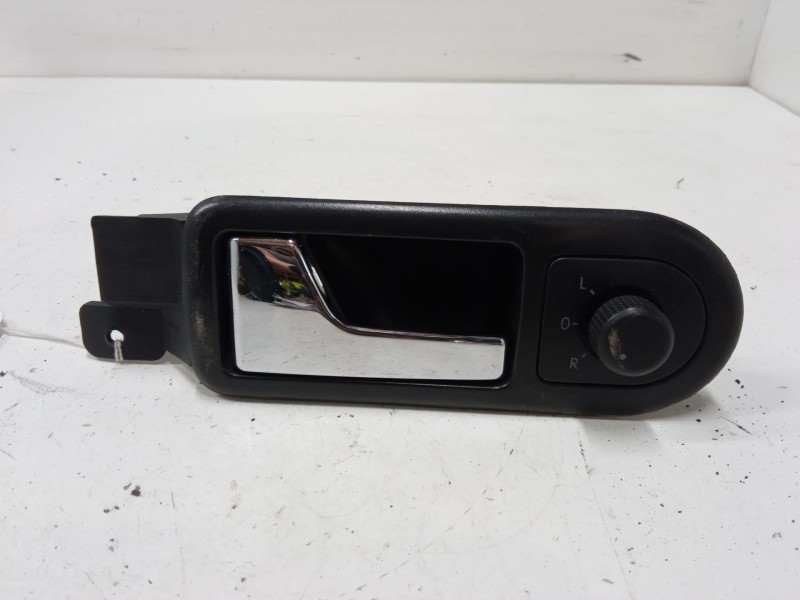 Recambio de maneta interior puerta delantera izquierda para volkswagen golf iv (1j1) 1.4 16v referencia OEM IAM   