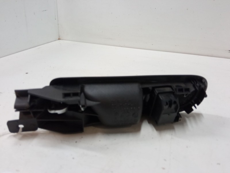 Recambio de maneta interior puerta trasera derecha para volkswagen golf iv (1j1) 1.4 16v referencia OEM IAM   