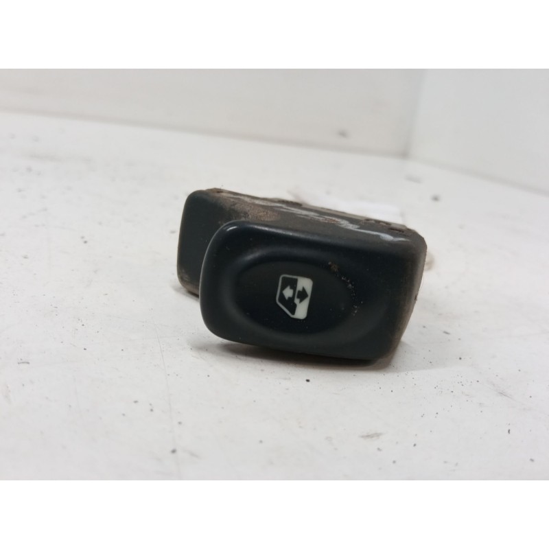 Recambio de mando elevalunas delantero izquierdo para renault megane i (ba0/1_) 1.9 dti (ba08, ba0n) referencia OEM IAM   