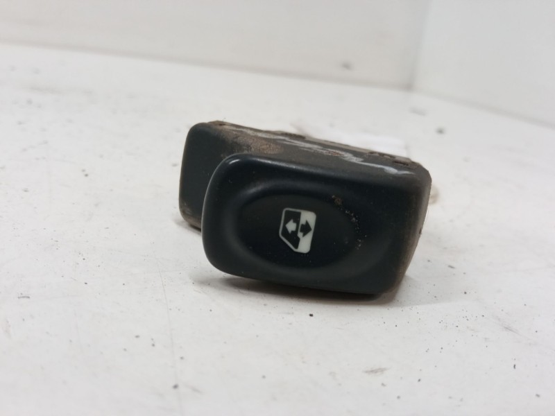 Recambio de mando elevalunas delantero izquierdo para renault megane i (ba0/1_) 1.9 dti (ba08, ba0n) referencia OEM IAM   