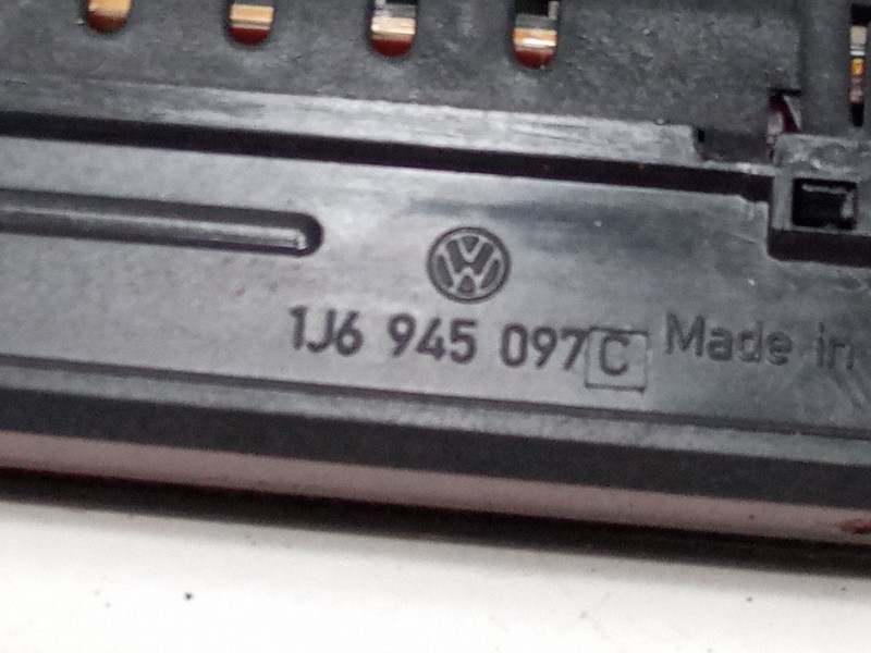 Recambio de luz central de freno para volkswagen golf iv (1j1) 1.4 16v referencia OEM IAM   