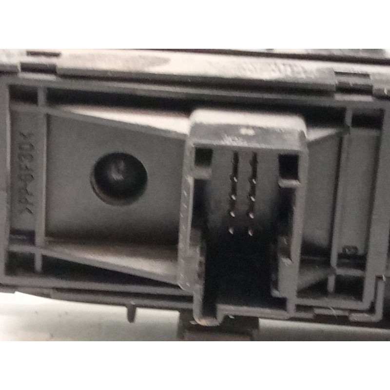 Recambio de mando elevalunas delantero izquierdo para fiat grande punto (199_) 1.4 16v (199bxg1b, 199axg1b) referencia OEM IAM  