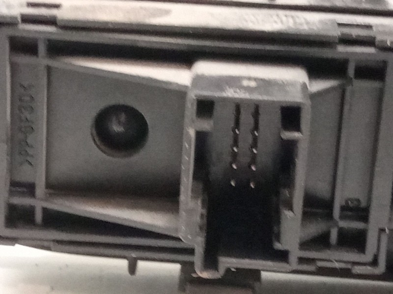 Recambio de mando elevalunas delantero izquierdo para fiat grande punto (199_) 1.4 16v (199bxg1b, 199axg1b) referencia OEM IAM  