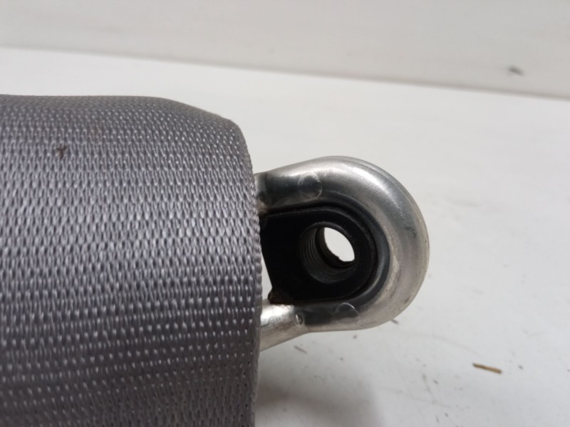 Recambio de anclaje cinturon trasero izquierdo para mercedes-benz clase e (w210) e 320 (210.055) referencia OEM IAM   