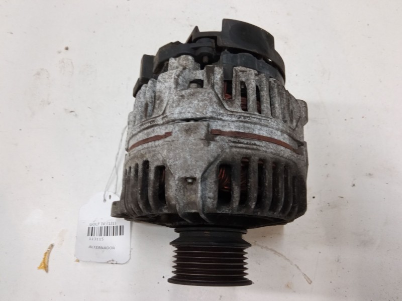 Recambio de alternador para volkswagen golf iv (1j1) 1.4 16v referencia OEM IAM 028903028D  