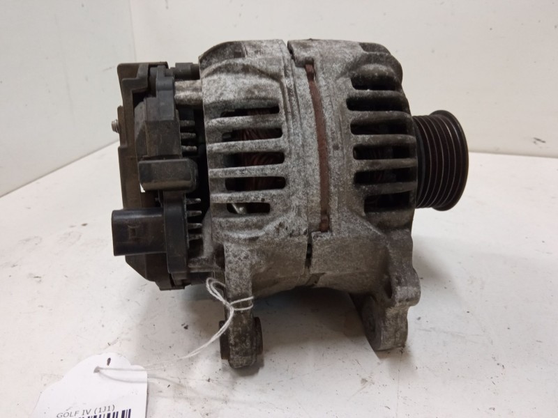 Recambio de alternador para volkswagen golf iv (1j1) 1.4 16v referencia OEM IAM 028903028D  