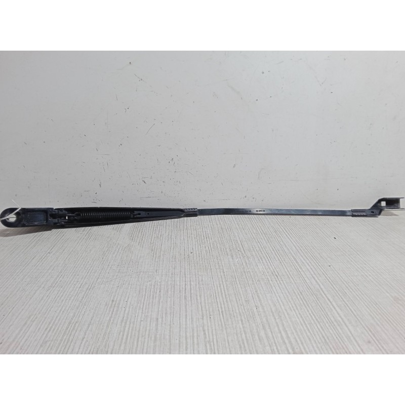 Recambio de brazo limpia delantero izquierdo para peugeot 3008 suv (mc_, mr_, mj_, m4_) 1.6 bluehdi 120 referencia OEM IAM   