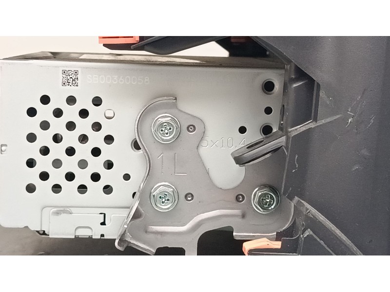 Recambio de pantalla multifuncion para toyota corolla station wagon (_e21_) 1.8 hybrid (zwe211) referencia OEM IAM 8614002N51  