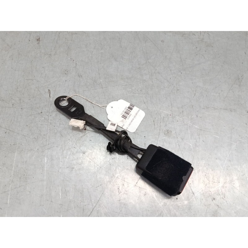Recambio de anclaje cinturon delantero izquierdo para citroën c3 iii (sx) 1.2 vti 82 referencia OEM IAM   
