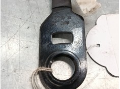 Recambio de anclaje cinturon delantero izquierdo para citroën c3 iii (sx) 1.2 vti 82 referencia OEM IAM    2