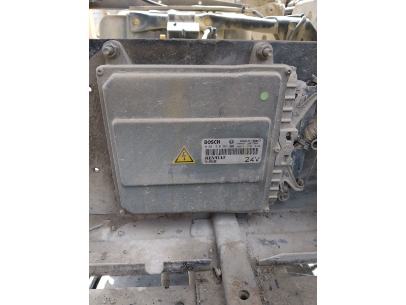 Recambio de centralita motor uce para renault renault 18012nb 180.12-b referencia OEM IAM 5010550351 0281010966 28RTF000