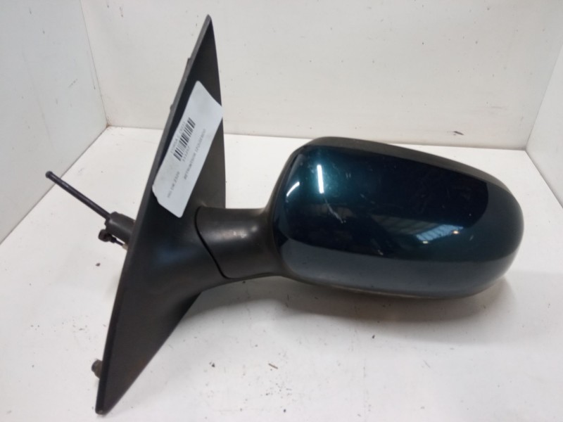 Recambio de retrovisor izquierdo para opel corsa c (x01) 1.2 twinport (f08, f68) referencia OEM IAM   