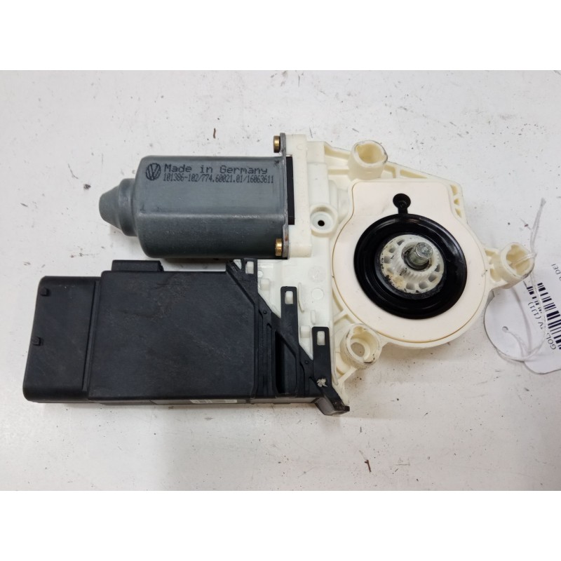Recambio de motor elevaluna delantero derecho para volkswagen golf iv (1j1) 1.4 16v referencia OEM IAM 1C959802A  