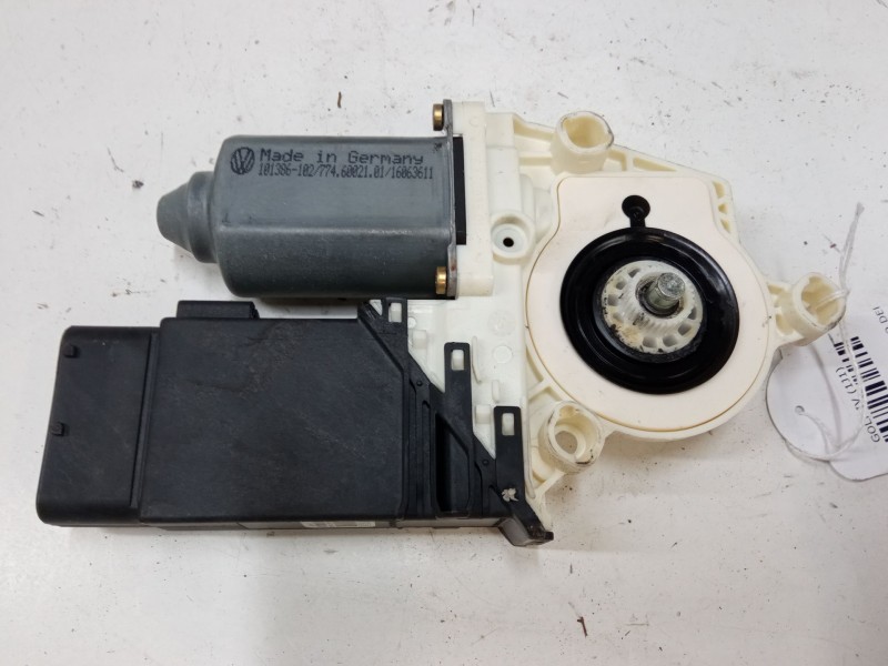 Recambio de motor elevaluna delantero derecho para volkswagen golf iv (1j1) 1.4 16v referencia OEM IAM 1C959802A  